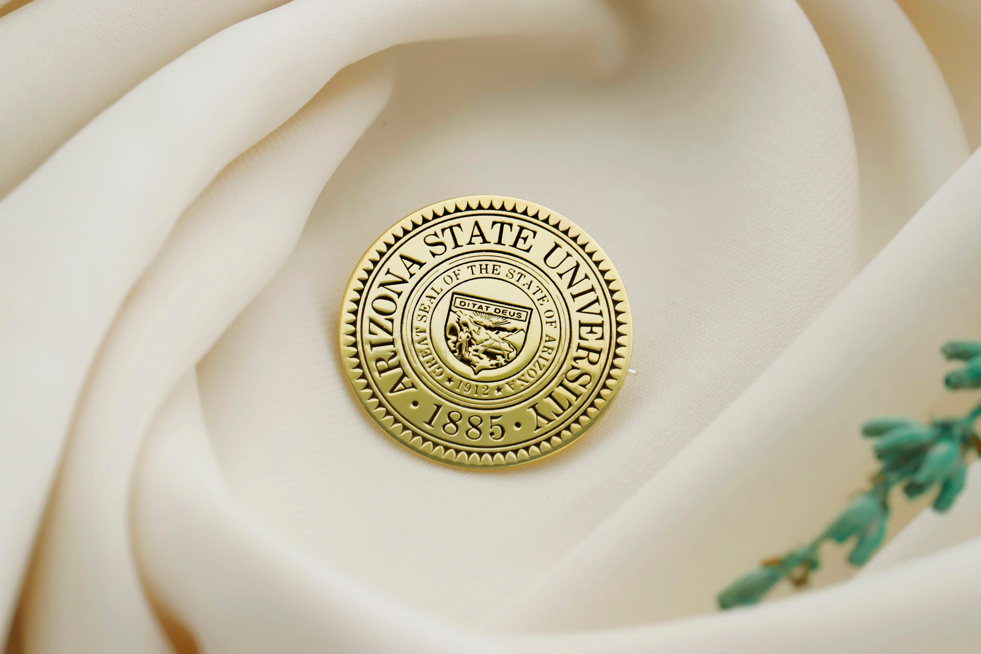 Custom Logo Brooch & Pin - Your Unique Style Statement