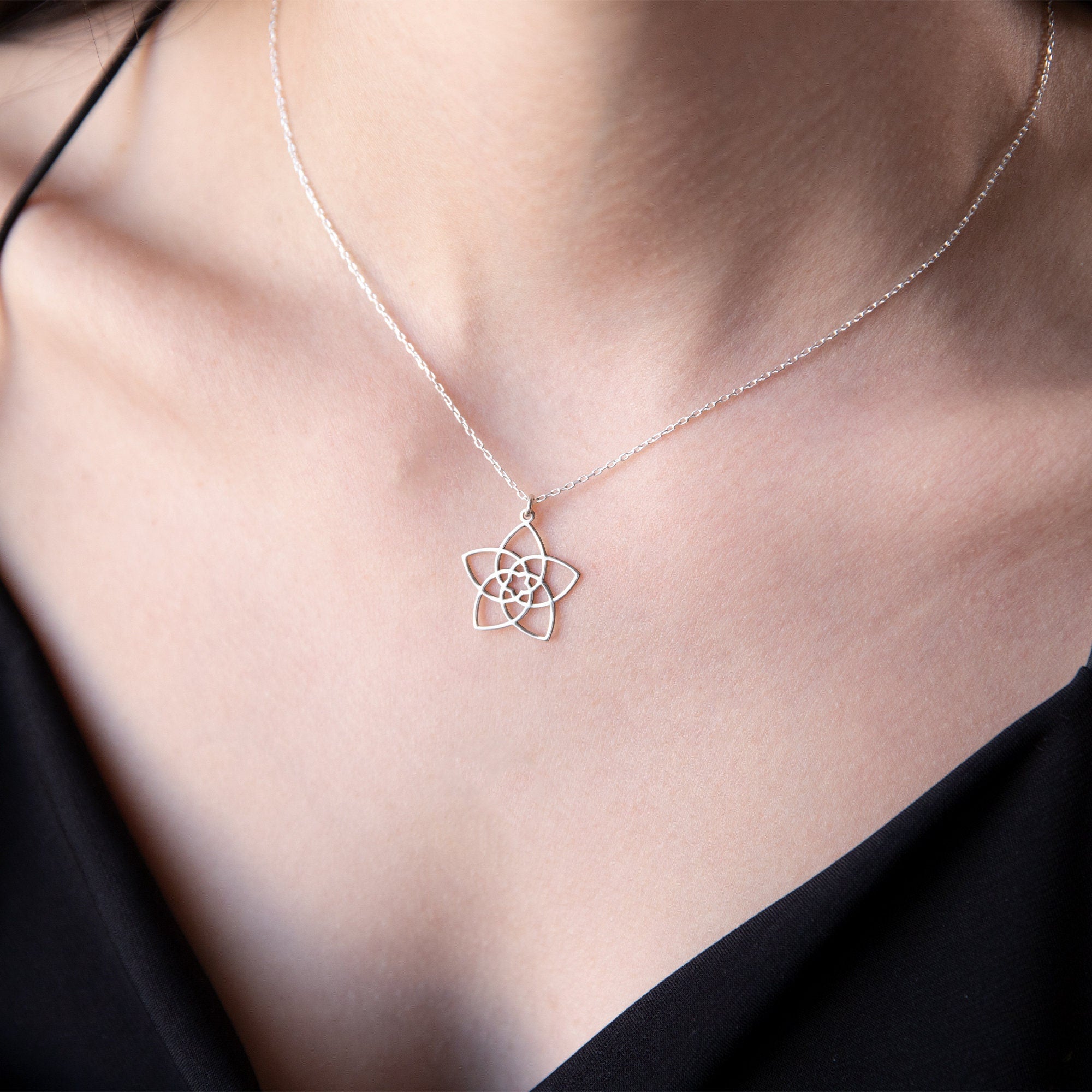 Venus Jewelry 14K Gold Venus Flower Necklace - Symbol of Beauty in Sterling Silver, Rose Gold & Gold