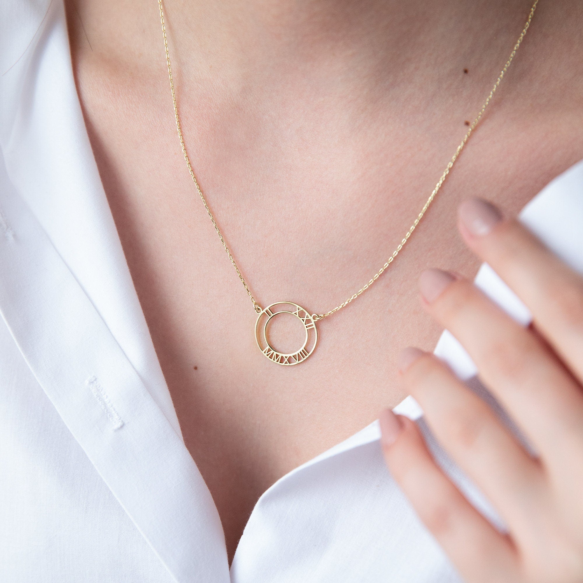 14K Gold Roman Numerals Necklace - Timeless Elegance in Yellow Gold