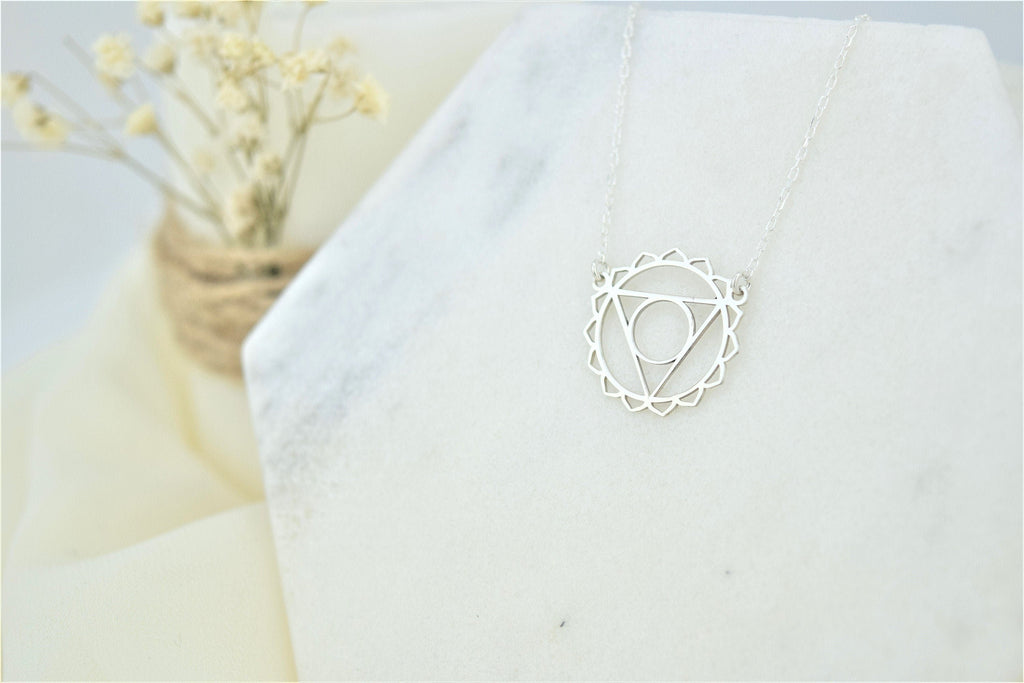 SpiritLift Throat Chakra Necklace - Elevate Your Voice & Embrace Your Truth