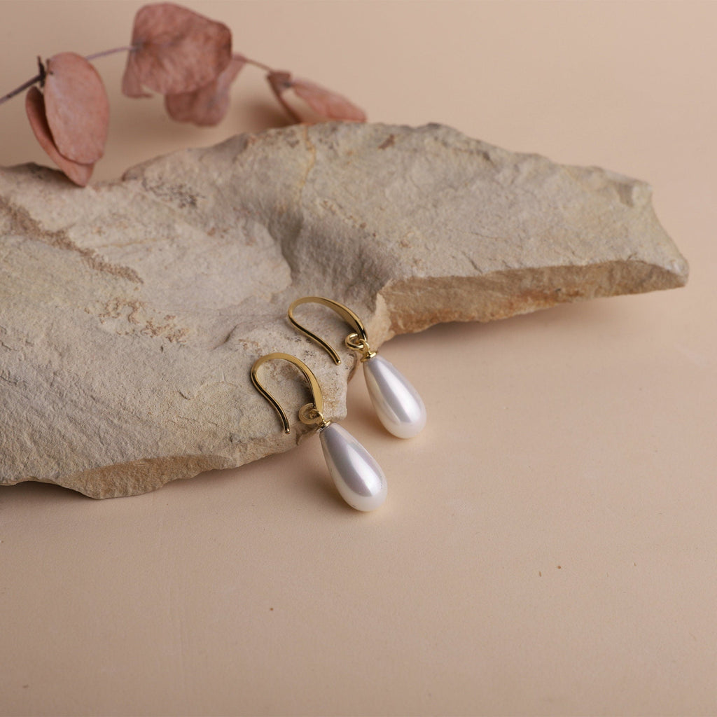 Luxe Pearl Drop Earrings - Iridescent Mother of Pearl Elegance