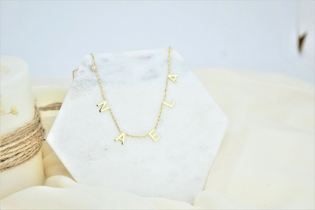 Personalized Initial Letter Necklace - Dazzling Customizable Jewelry for Unique Expression