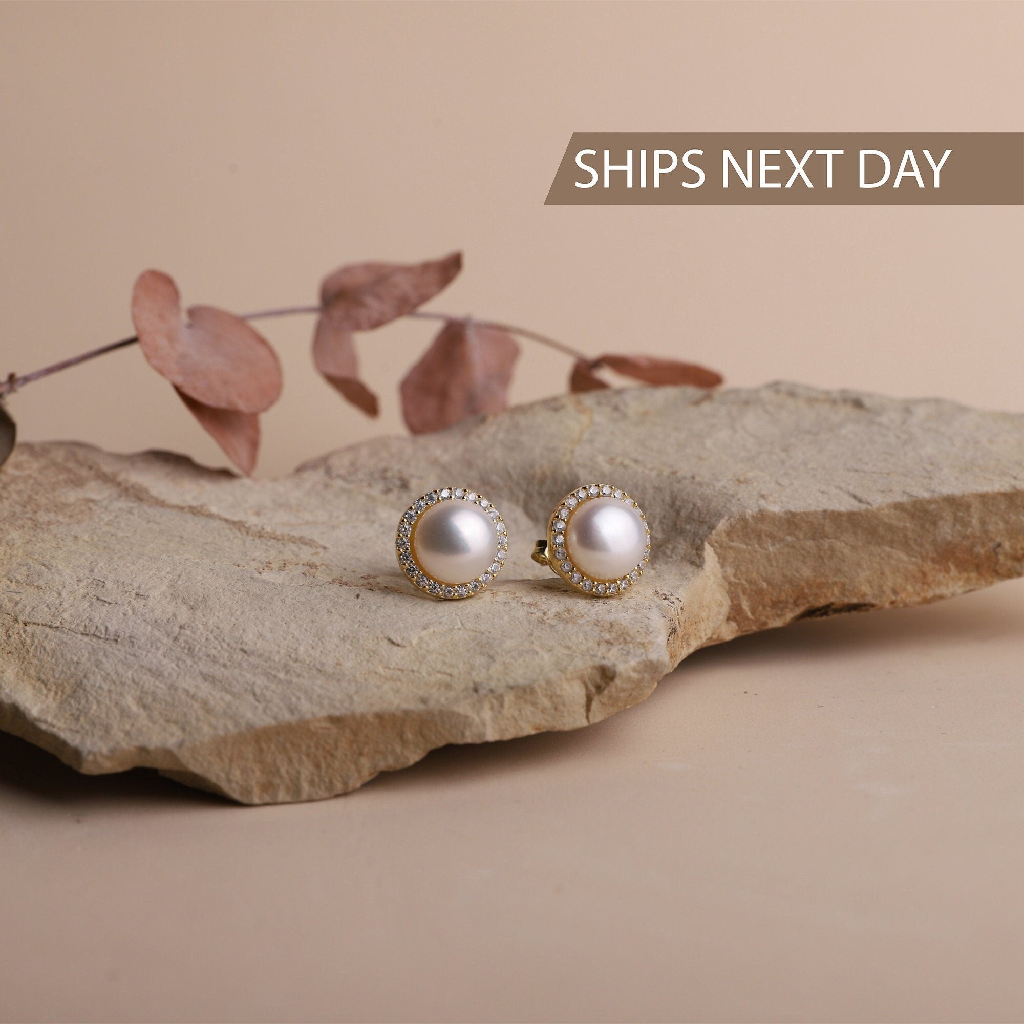 Elegant Sparkle Pave Earrings - Stunning Silver Pearl & Cubic Zirconia Studs