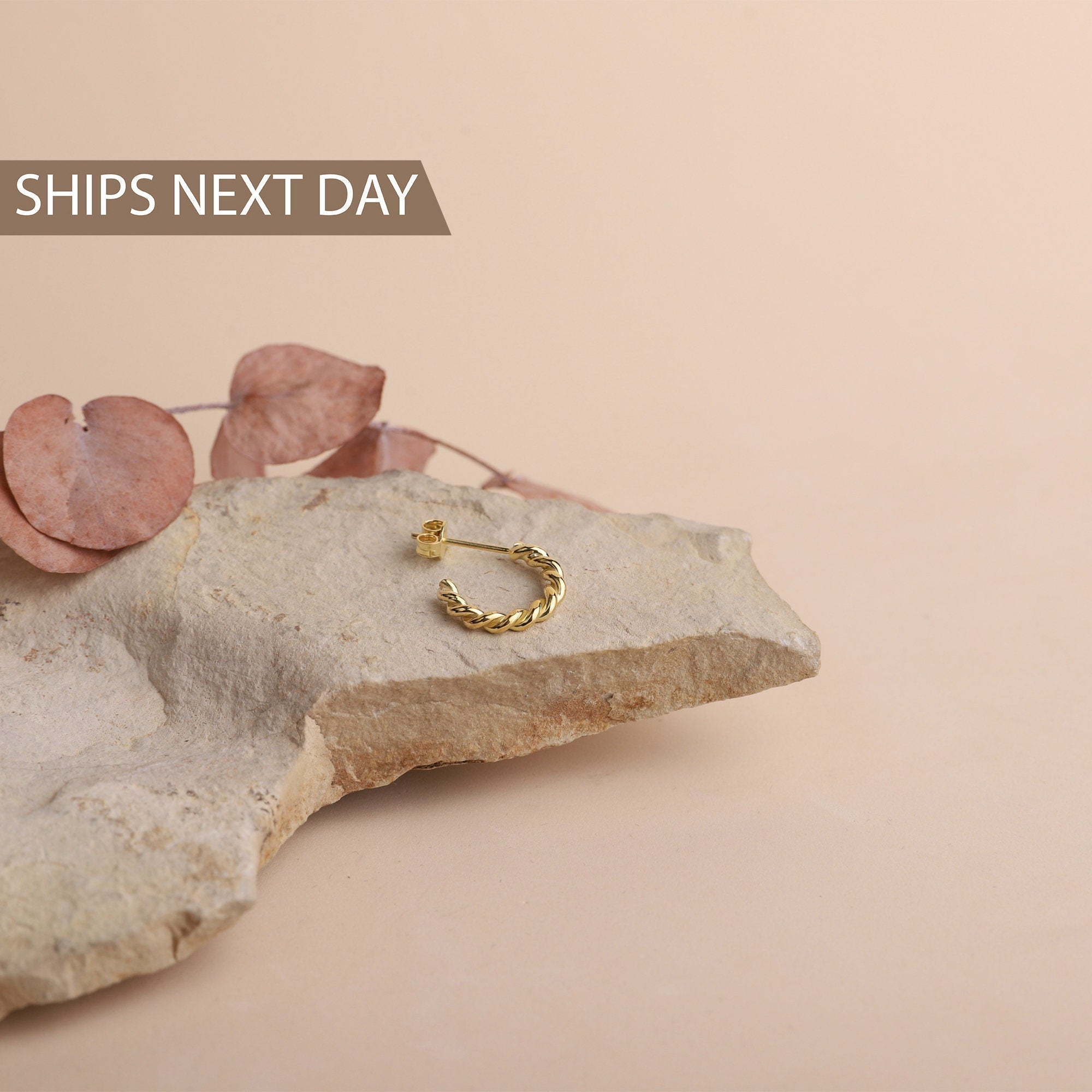 Dainty Luxe Huggies - Sleek Gold Hoop Earrings for Effortless Elegance