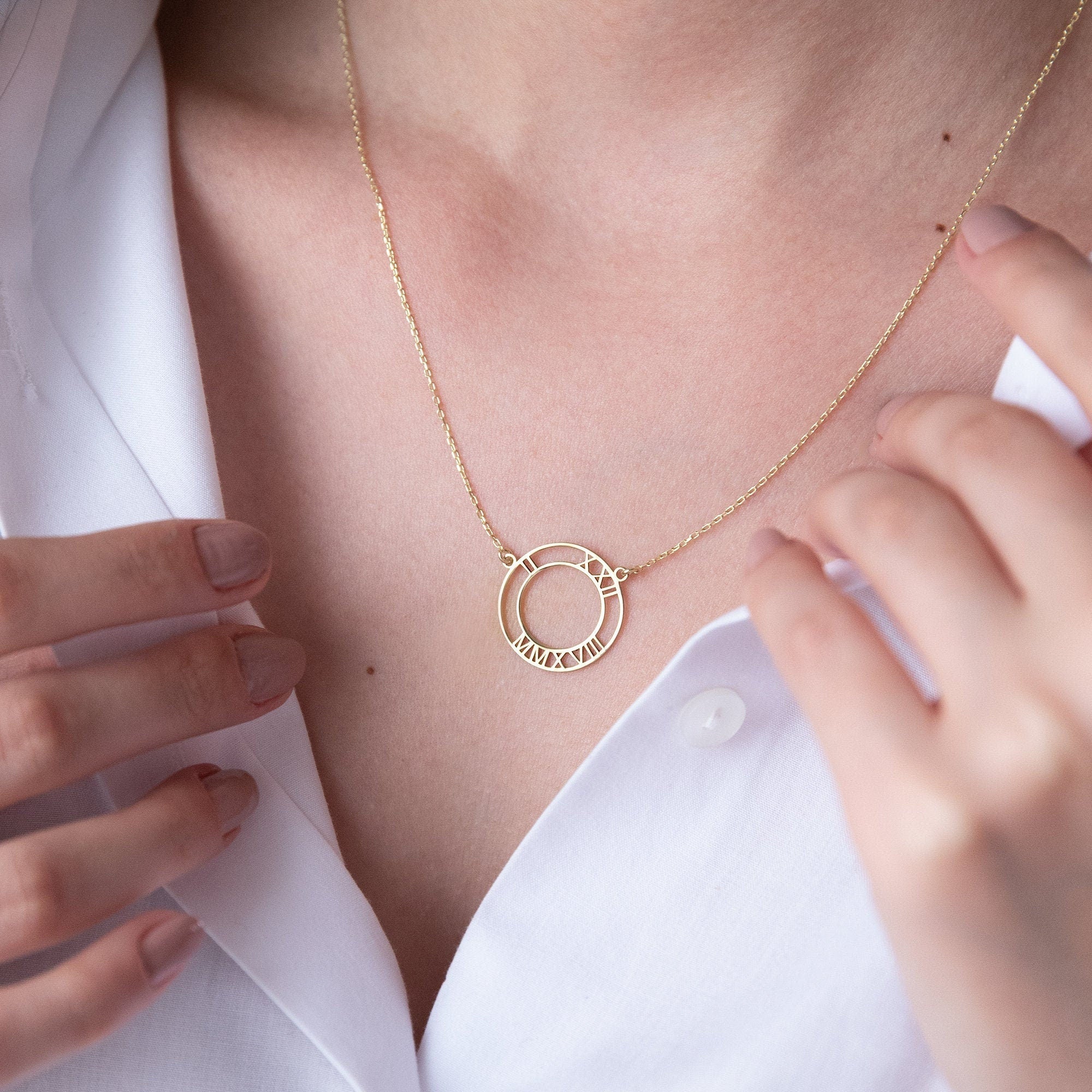 14K Gold Roman Numerals Necklace - Timeless Elegance in Yellow Gold