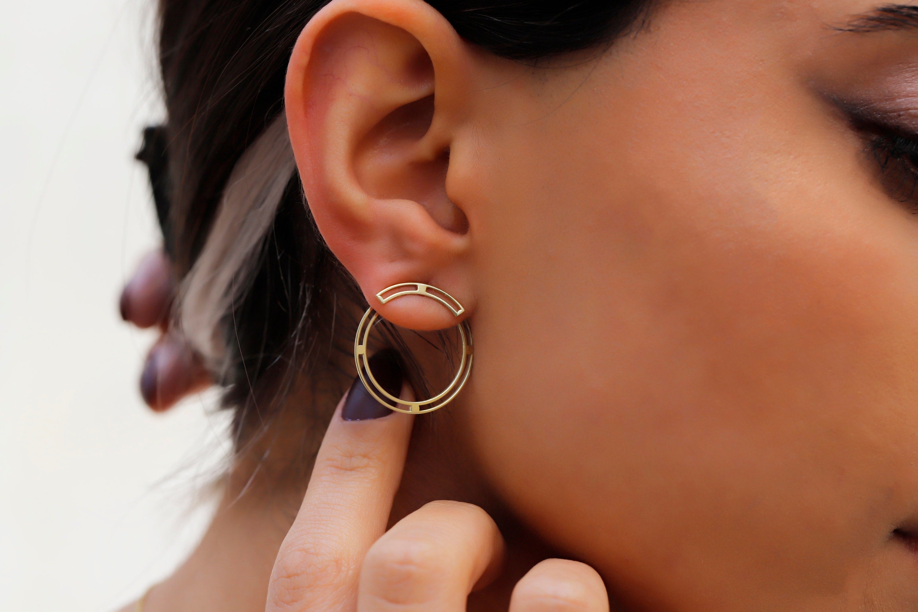 Radiant Glow Round Ear Jacket Earrings - Dazzling Design for Effortless Elegance