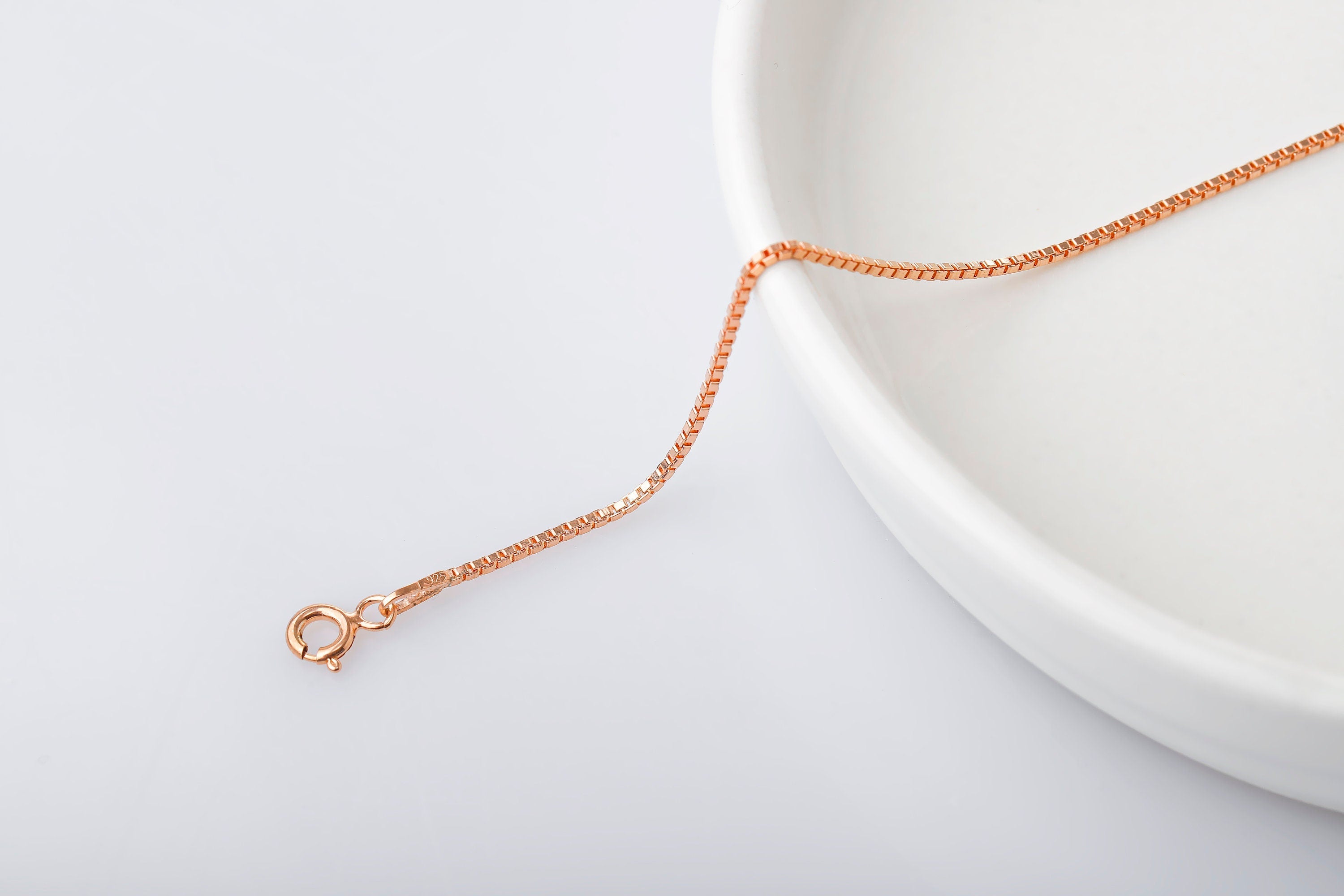 Shimmering 1mm Box Chain Necklace - Dazzling Elegance for Every Occasion