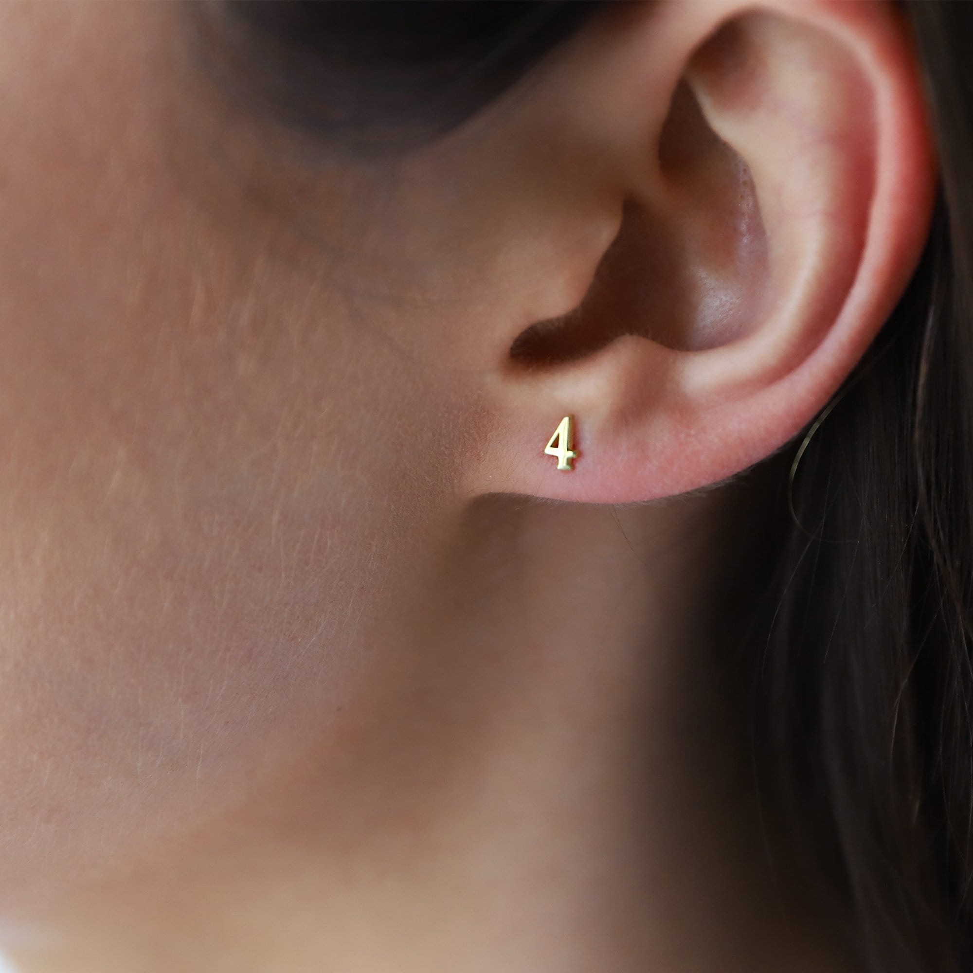 Shimmer & Shine Mini Star Stud Earrings - Dazzling Celestial Design for a Touch of Glam