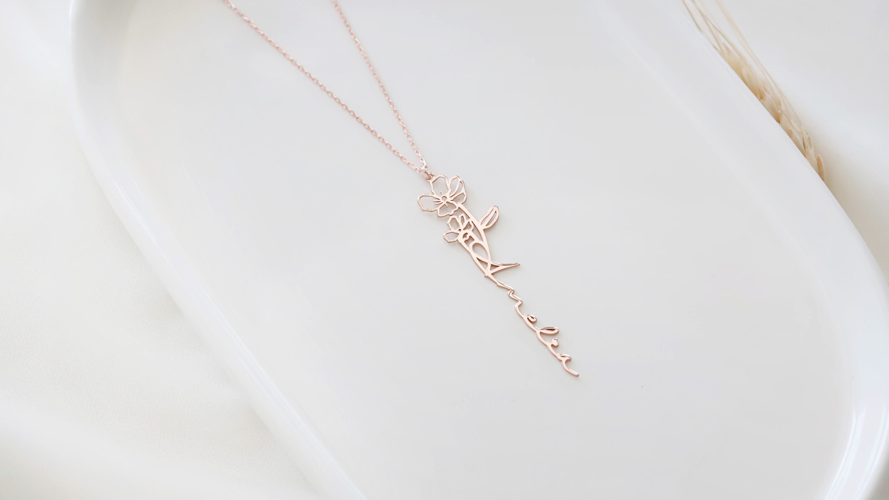 Personalized Vertical Birth Flower Name Necklace in Gold | Custom Dainty Jewelry Gift for Her