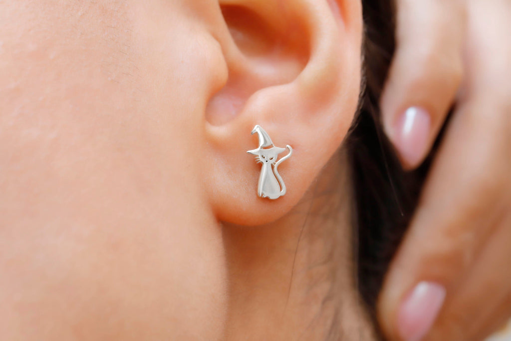 Witchy Vibes: Enchanting Cat Earrings for Spooky Style