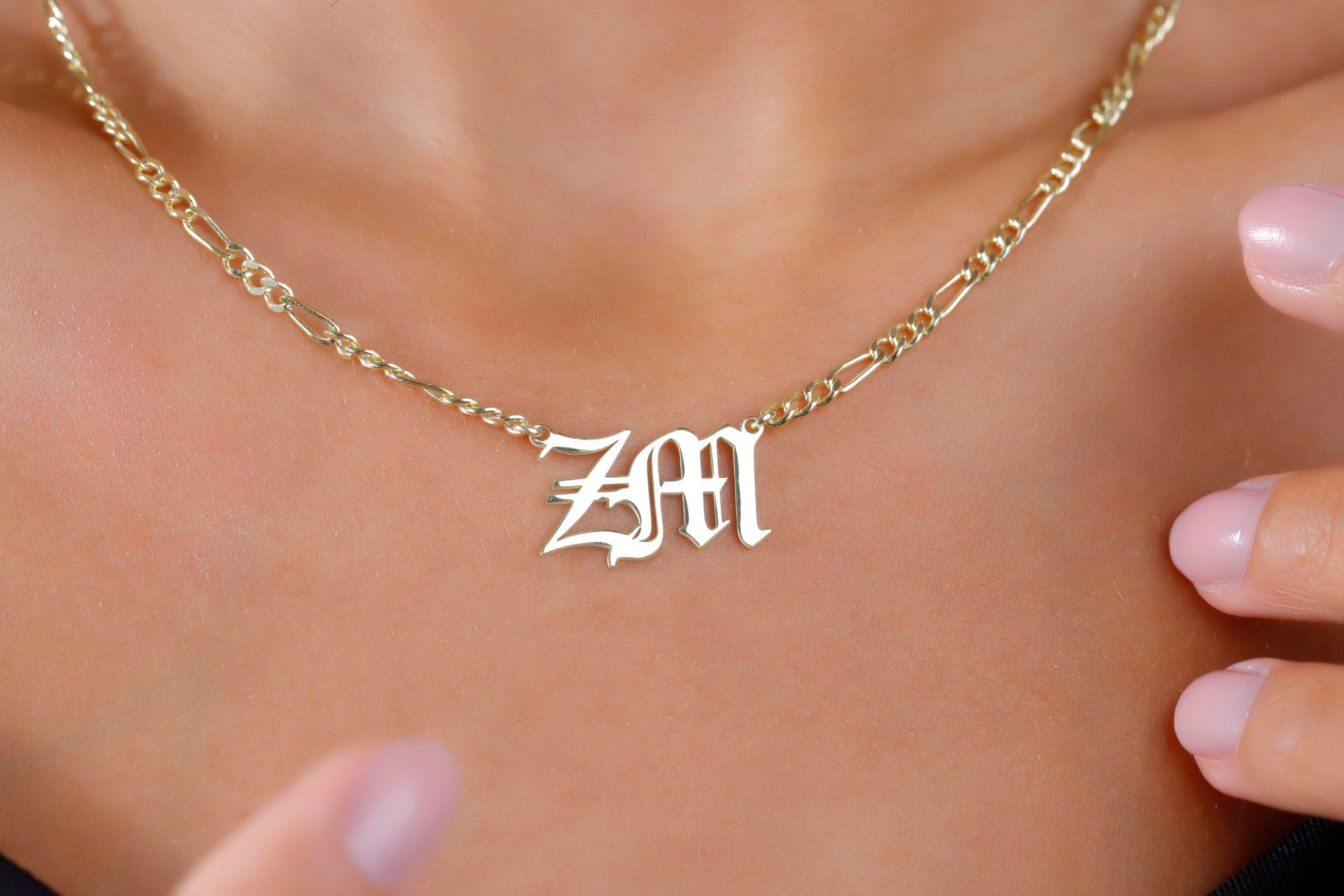 Elegant Initial Necklace with Figaro Chain - Personalize Your Style