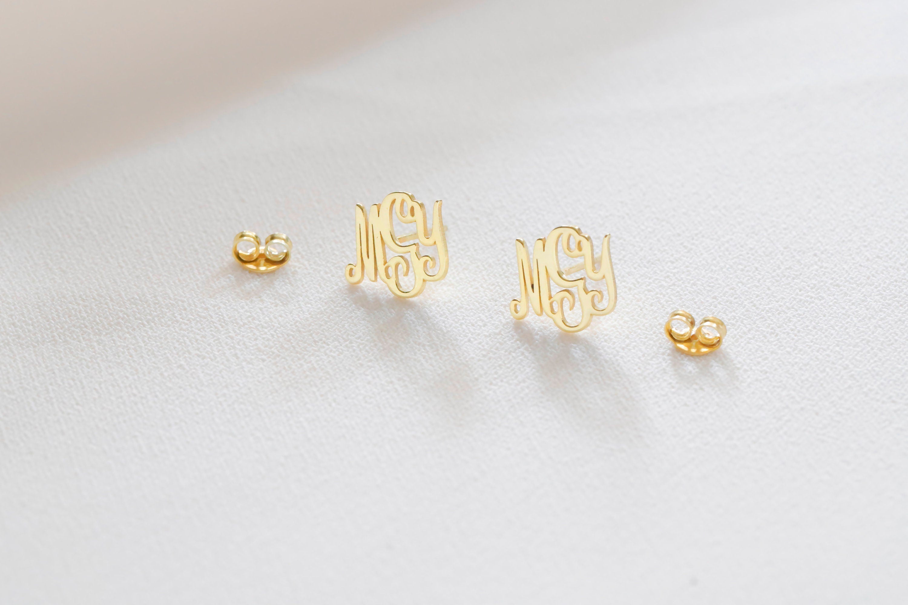 Personalized Elegance Monogram Earrings - Custom Initial Design for a Unique Touch
