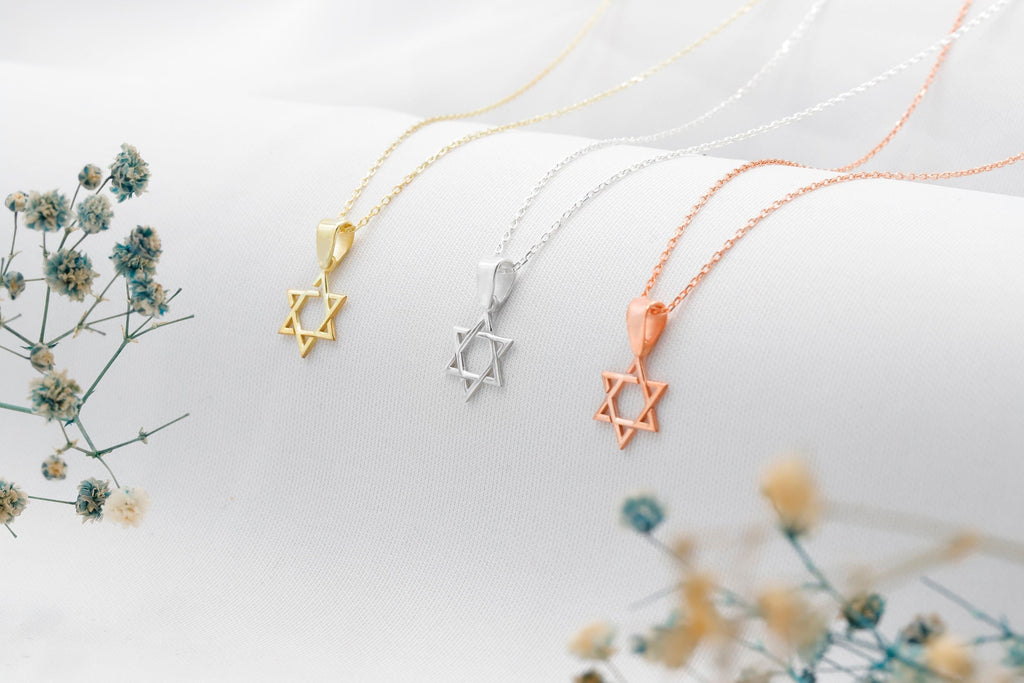 Elegant Sterling Silver Magen David Charm