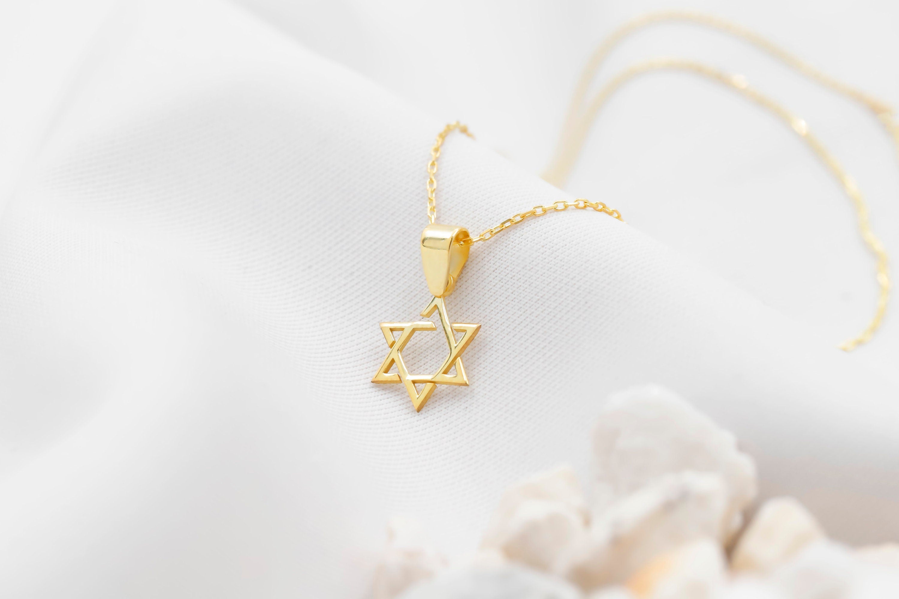 Elegant Sterling Silver Magen David Charm