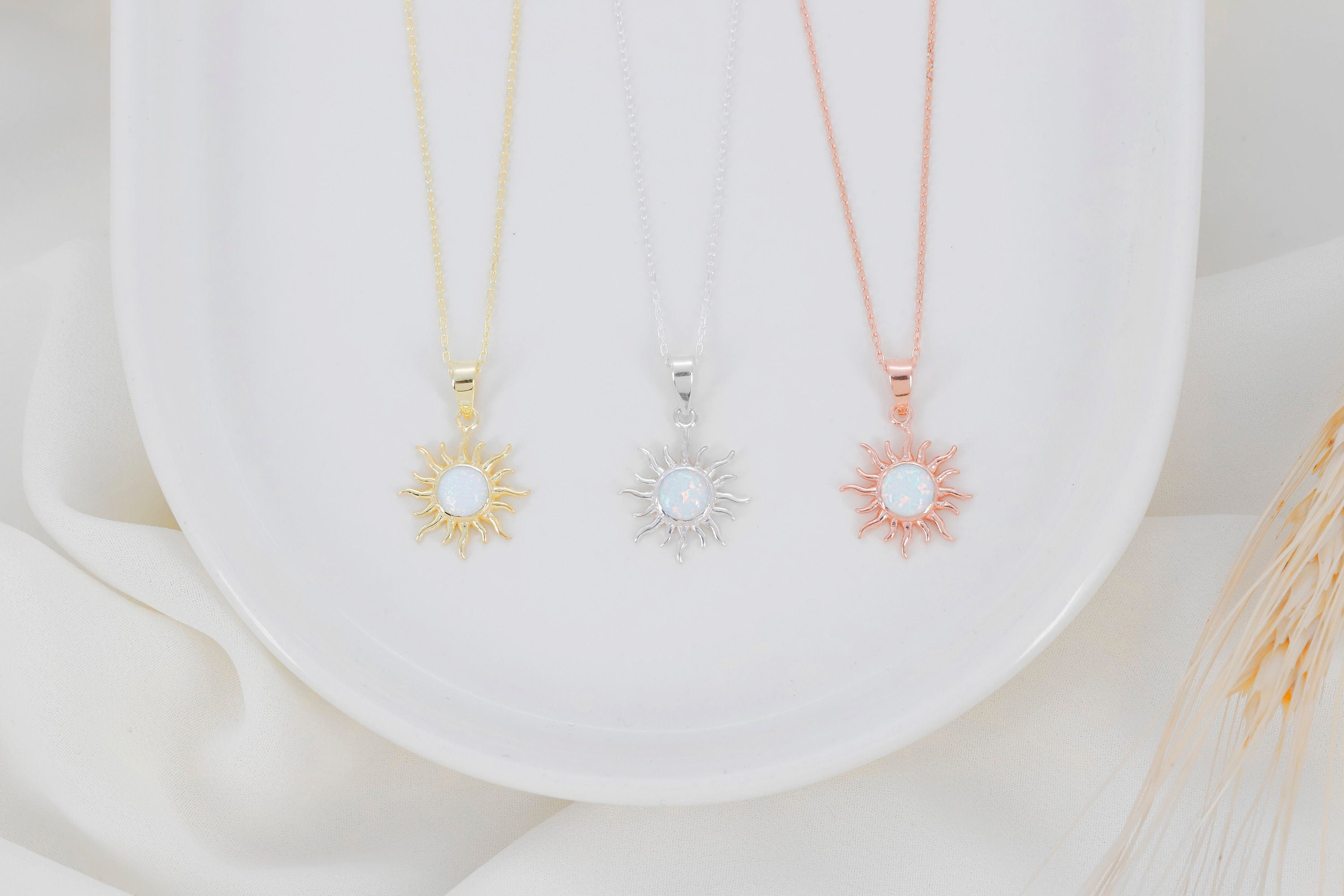 Opaline Glam Sun Necklace - Dazzling White Opal Radiance
