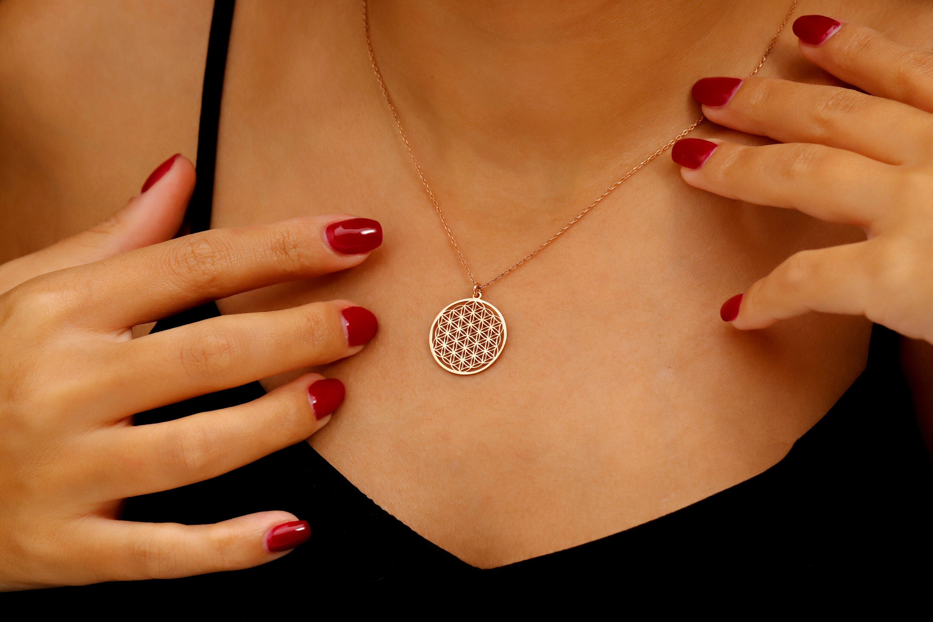 Life Harmony Flower of Life Pendant Necklace - Radiate Positive Energy and Connection