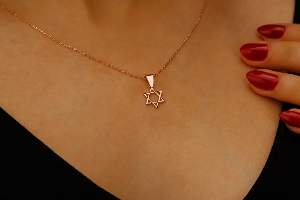 Elegant Sterling Silver Magen David Charm