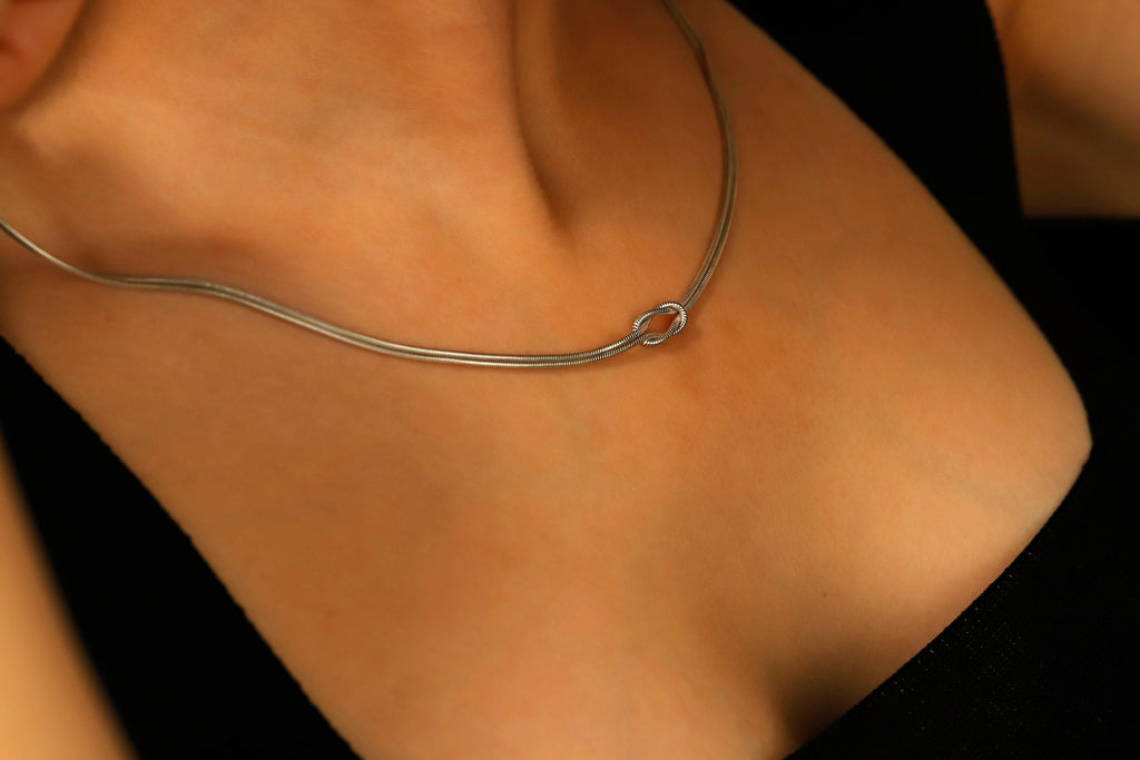 Love Knot Necklace - Elegant Snake Chain Design for Timeless Style