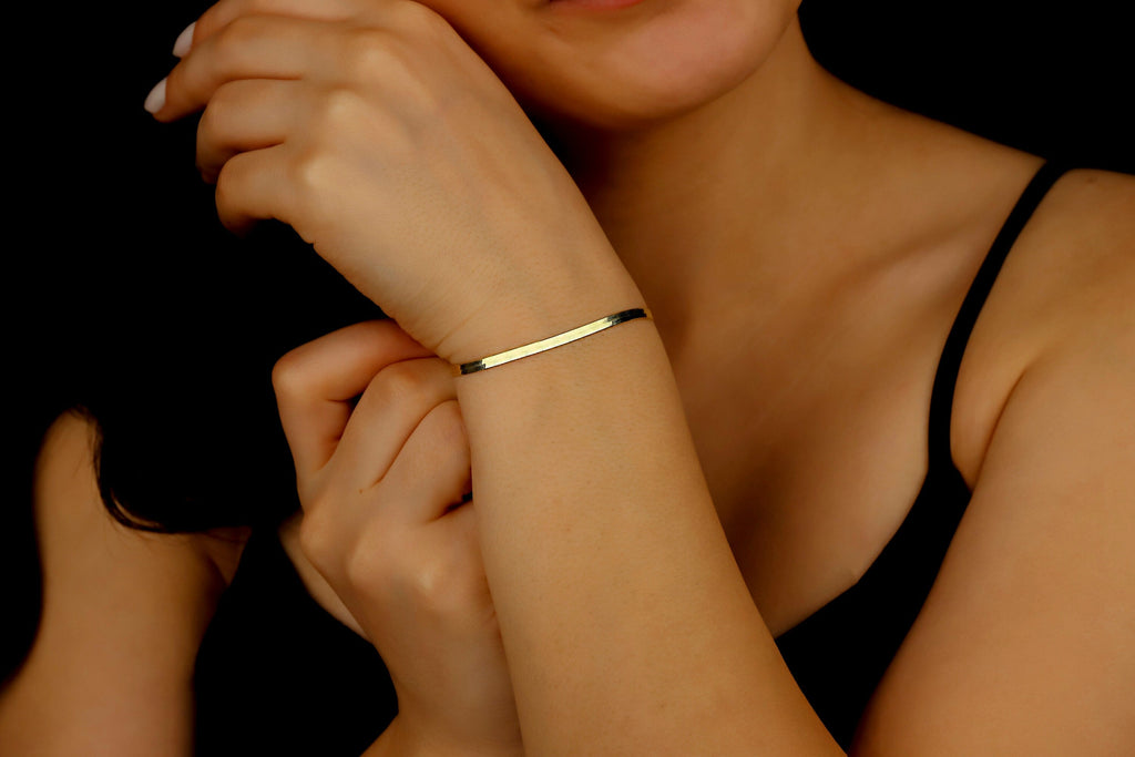 Dazzling Sterling Silver Dainty Herringbone Bracelet - Elegant Italian Design, Liquid Link Style