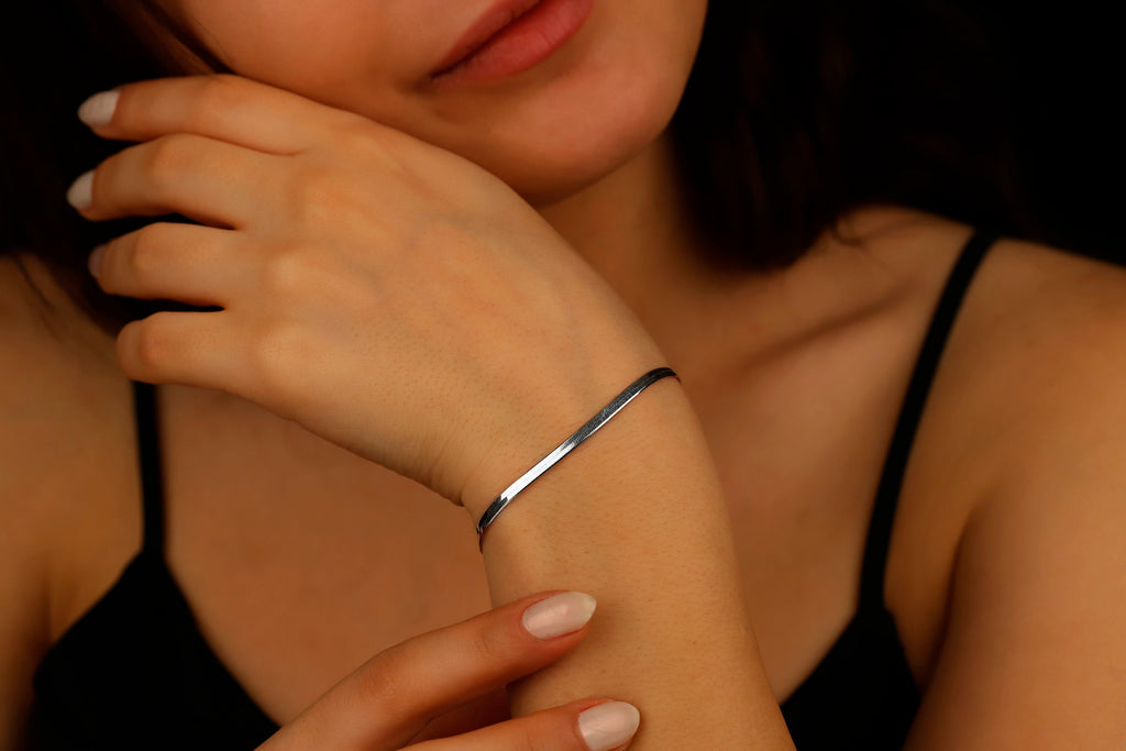 Dazzling Sterling Silver Dainty Herringbone Bracelet - Elegant Italian Design, Liquid Link Style