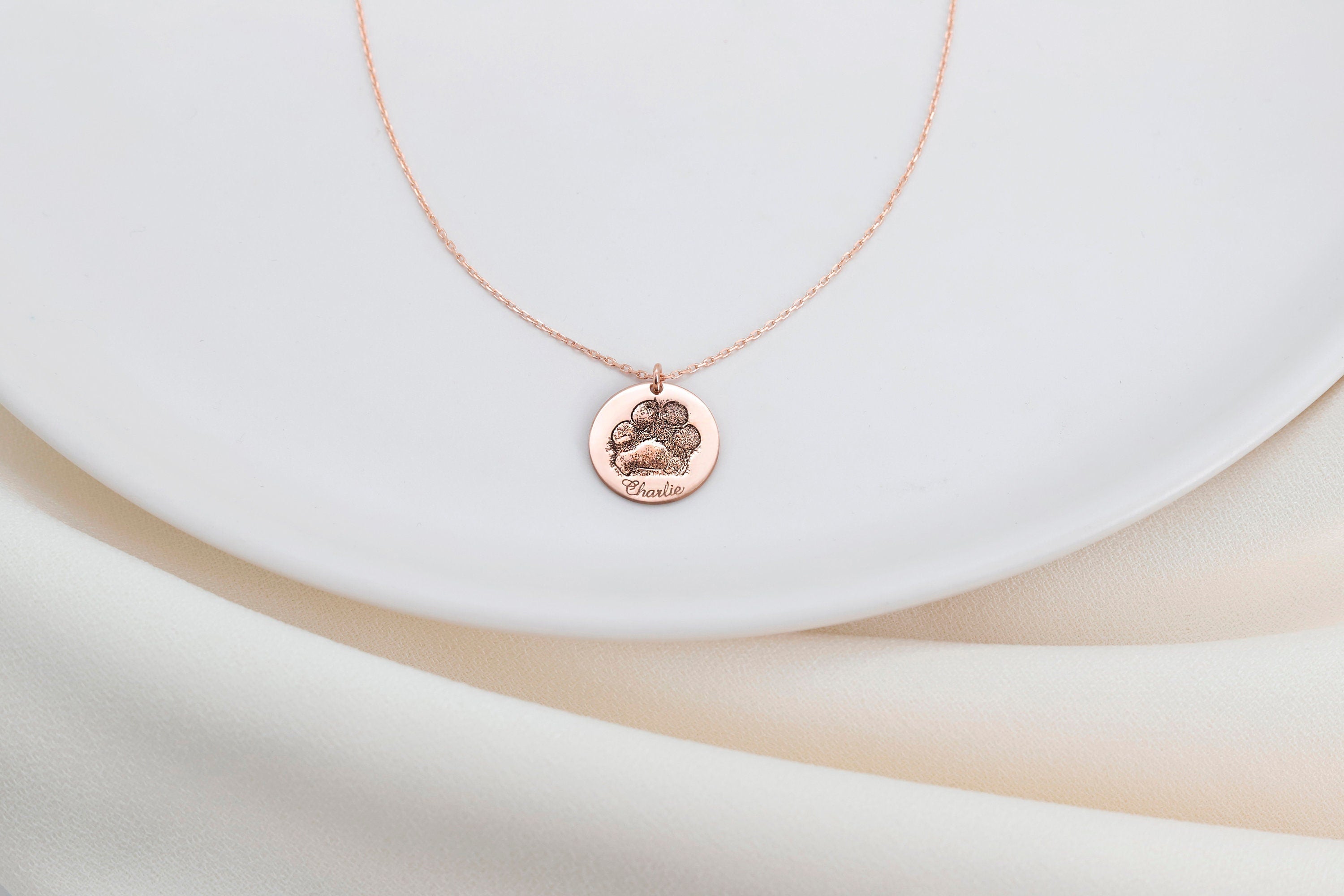 Personalized Pet Paw Print Necklace | Perfect Gift for Dog & Cat Lovers