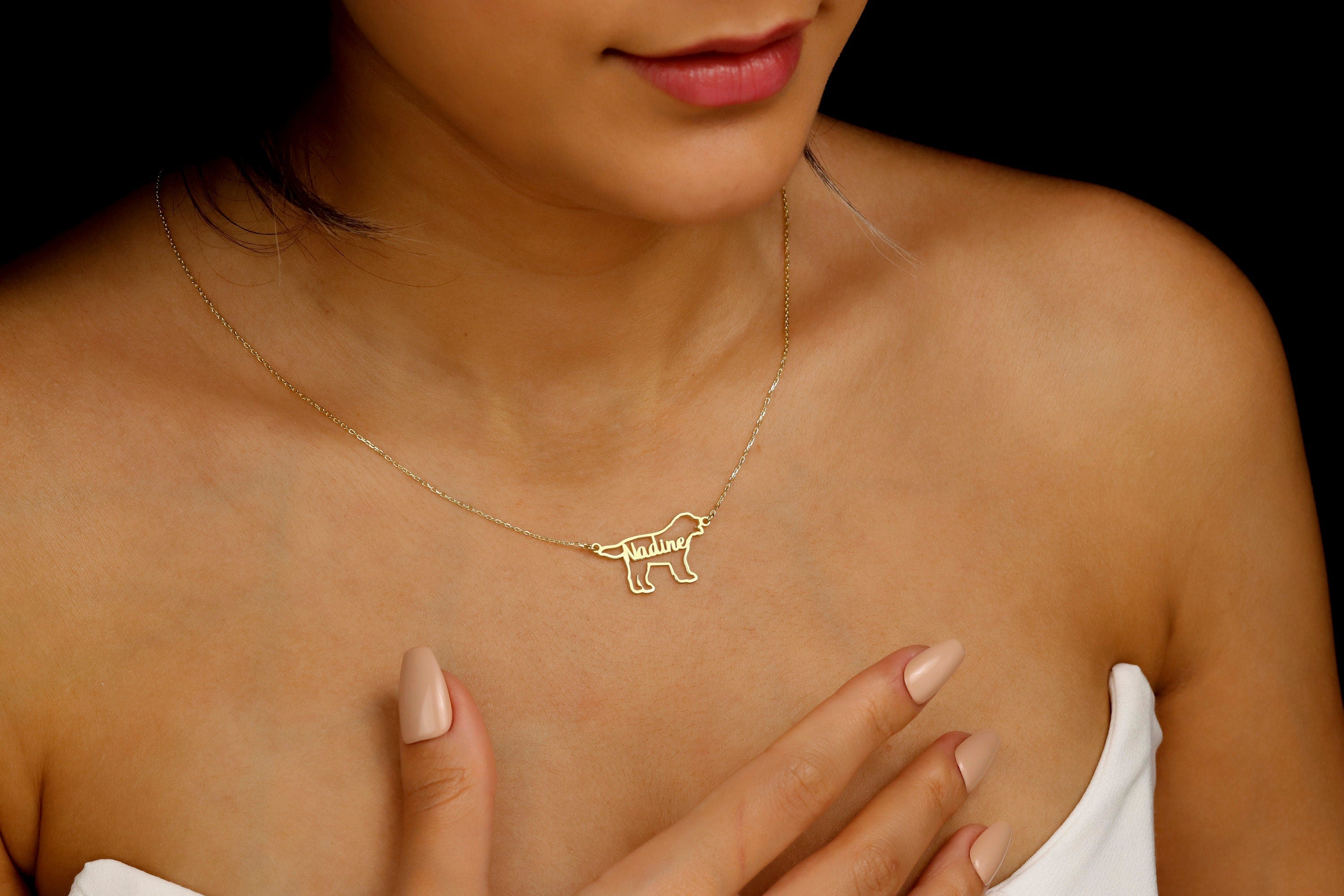 PawPrints Dog Silhouette Necklace - Elegant Design Capturing Your Love for Dogs