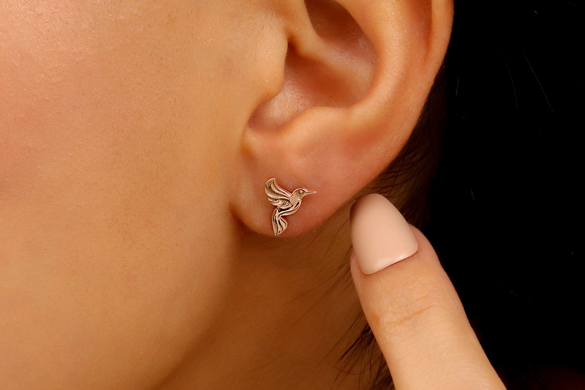 Hummingbird Earrings - Elegant Golden Bird Jewelry, Symbol of Love & Beauty, Perfect Gift for Animal Lovers in Gold, Silver & Rose