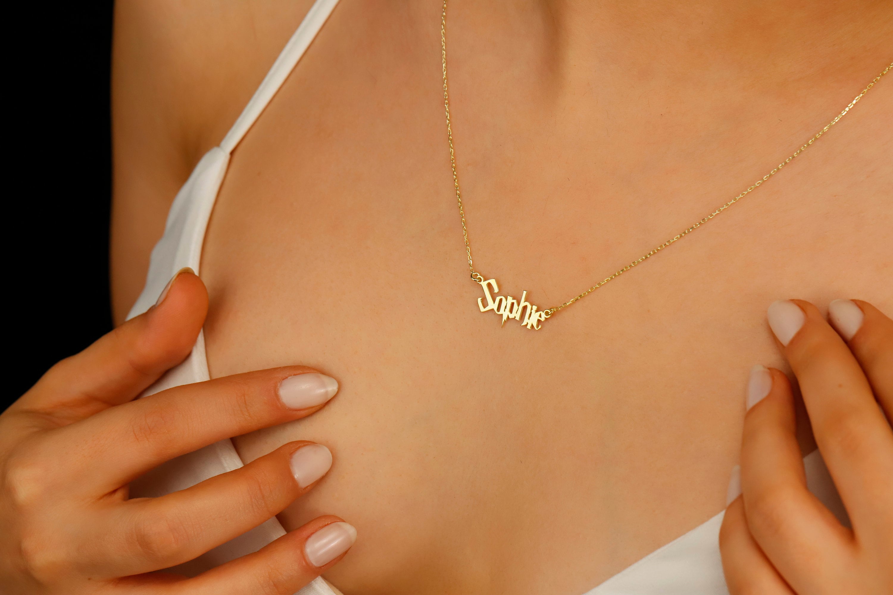 Sparkle & Shine Personalized Kids Name Necklace - A Unique, Customizable Gift for Your Little Star