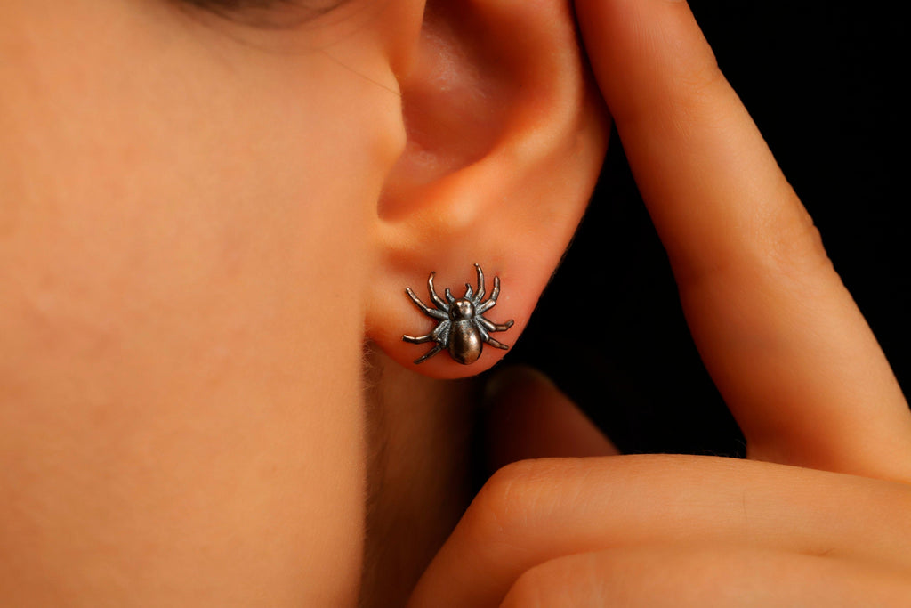 Spider Earrings - Dazzling Silver & Gold Variants for a Bold Statement