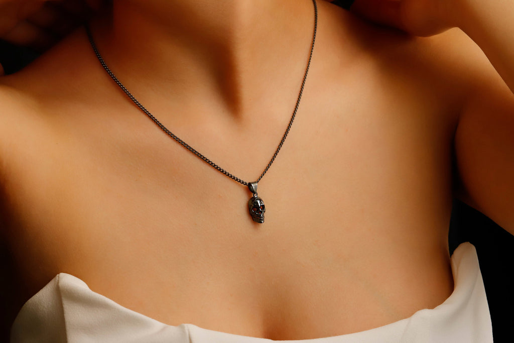 Skull Charm Necklace - Daring Statement Piece with Unique Design