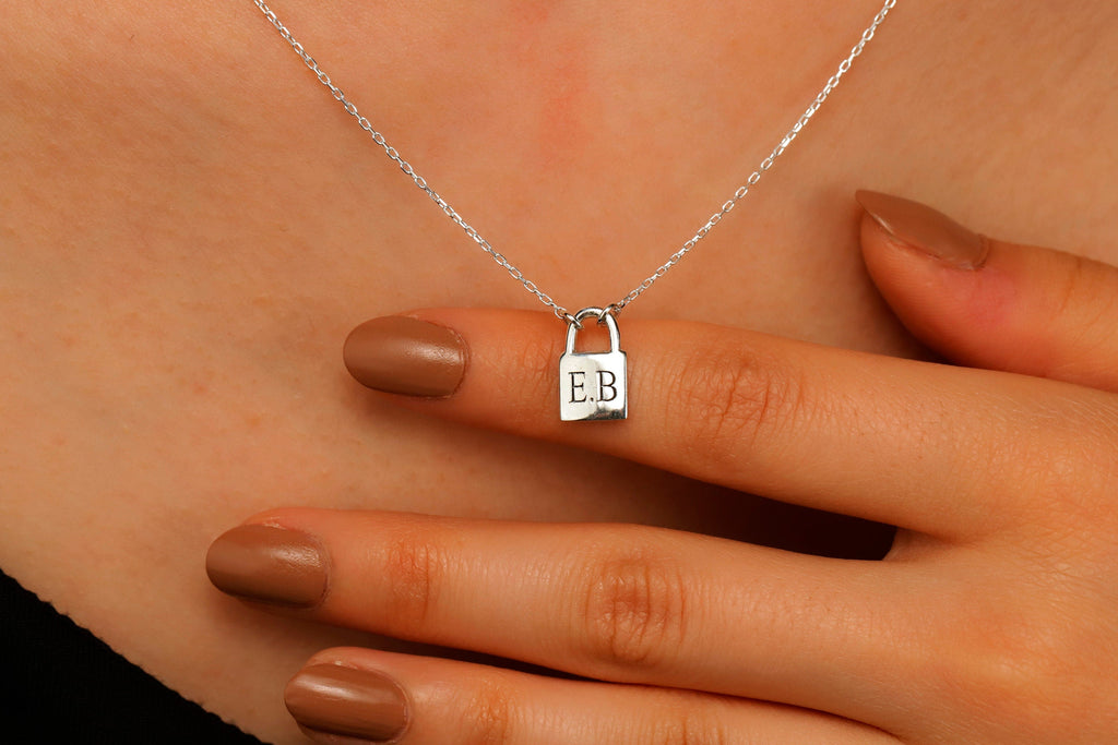 Unlock Your Style with Our Dazzling Padlock Necklace - A Statement of Confidence