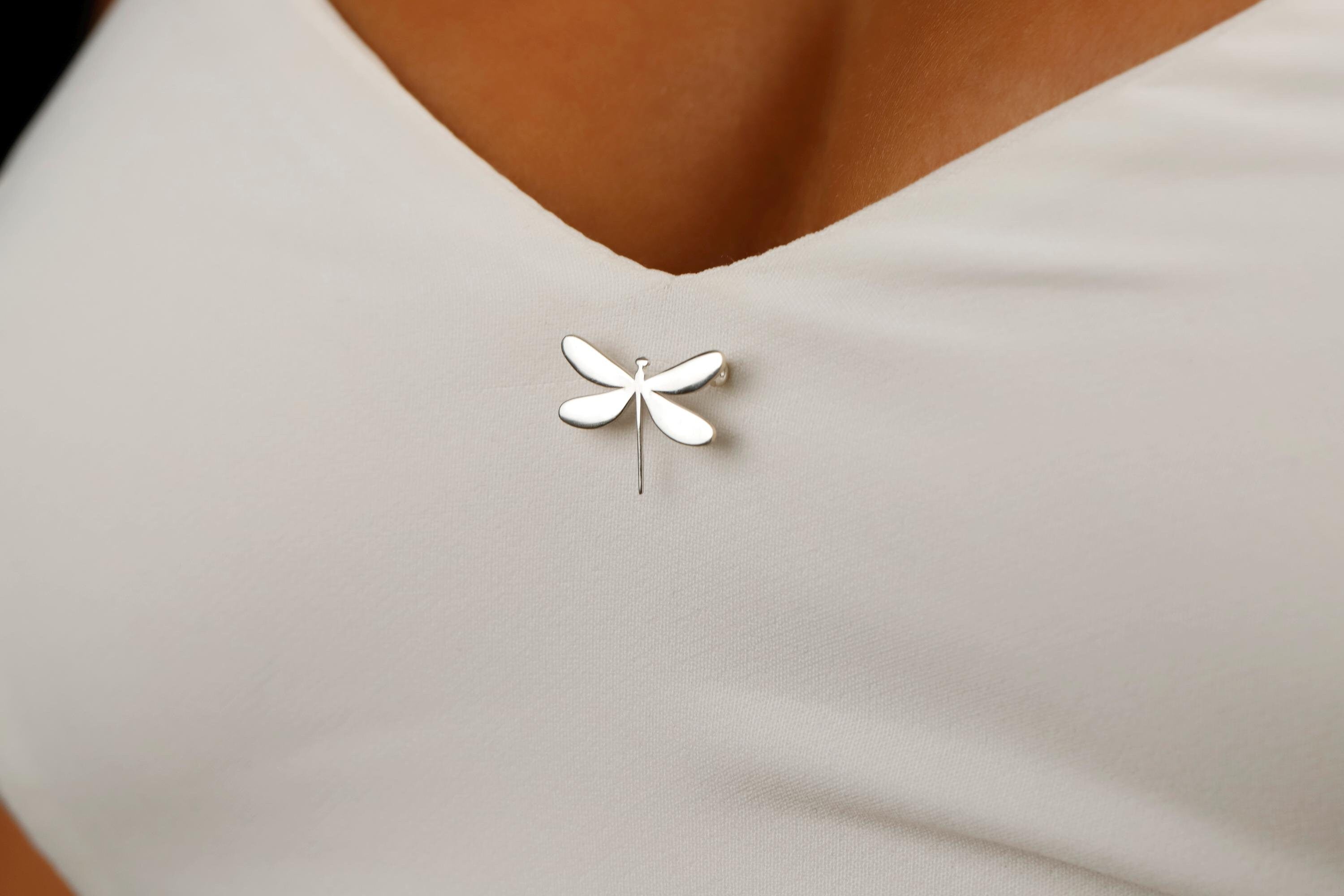 Elysian Designs Dragonfly Brooch in 925 Sterling Silver - A Stunning Symbol of Transformation