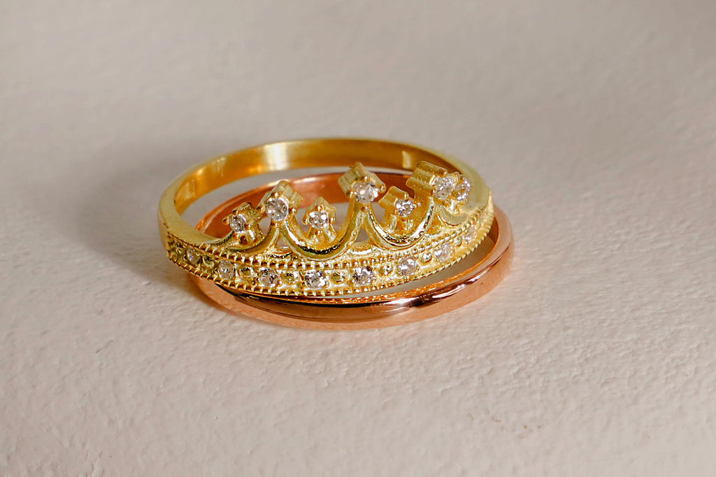 Gold Queen Crown Ring with Elegant Rose Band