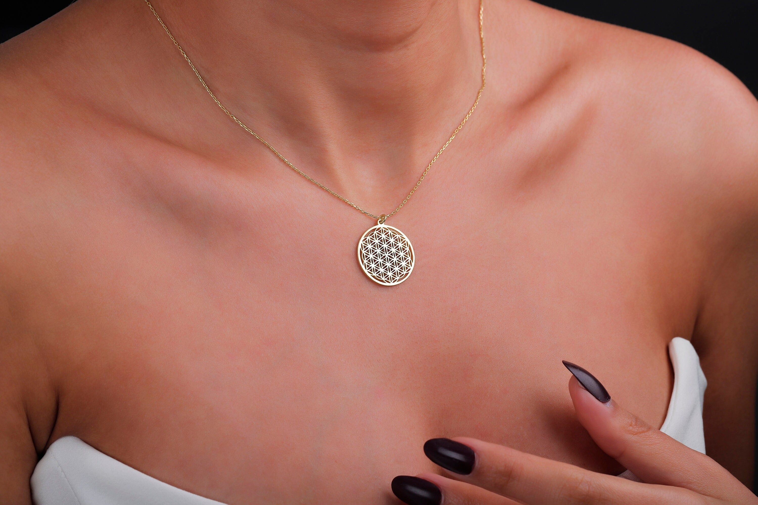 Life Harmony Flower of Life Pendant Necklace - Radiate Positive Energy and Connection