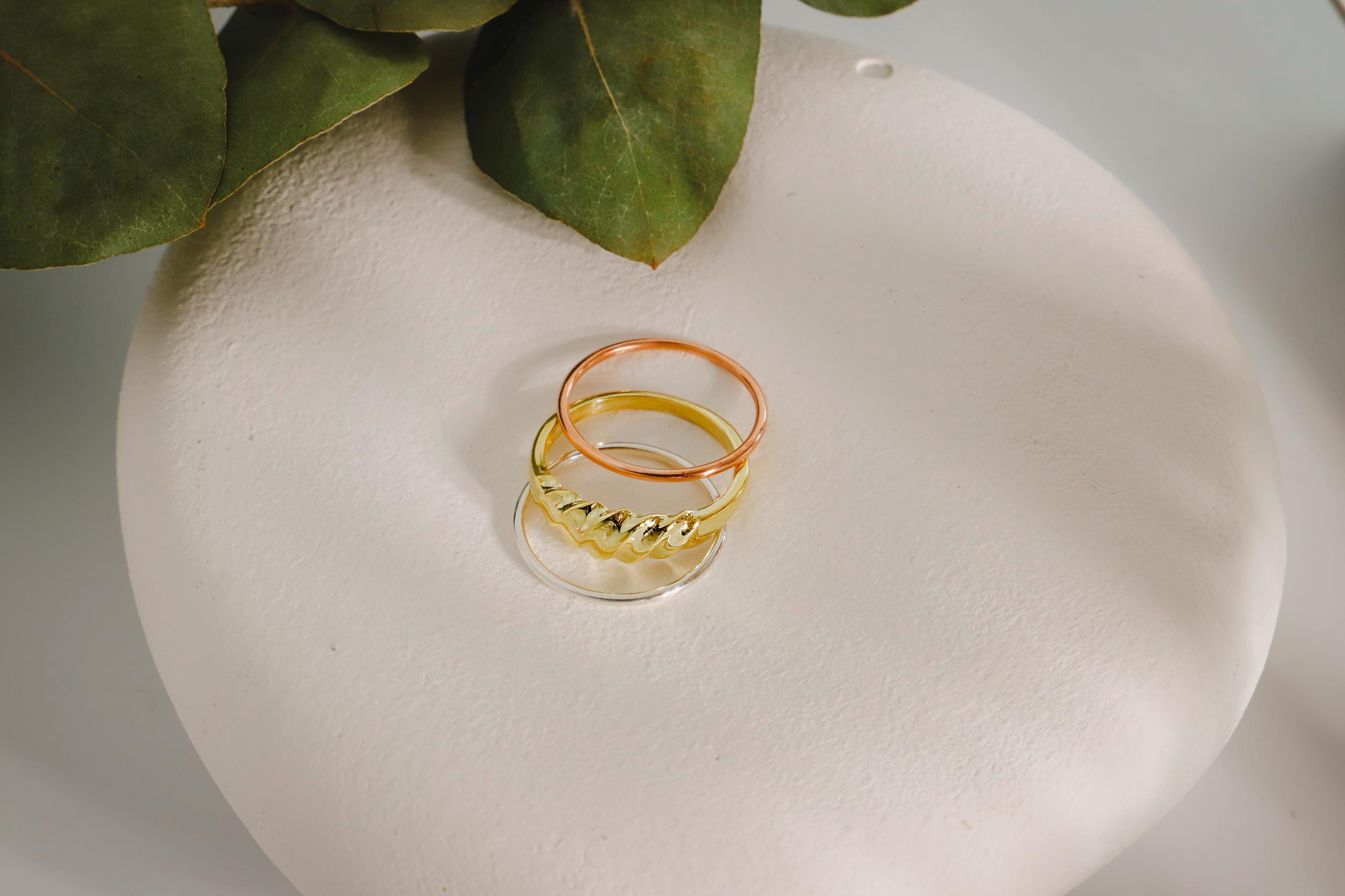 Bold & Chic Croissant Ring Set - 2 Twisted Bands & Statement Dome Ring, Elevate Your Style!
