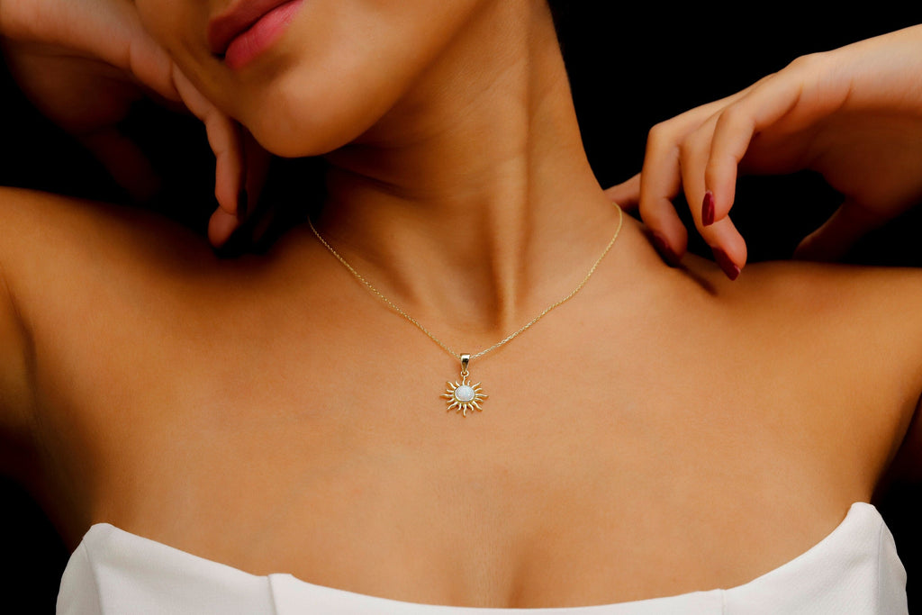 Opaline Glam Sun Necklace - Dazzling White Opal Radiance