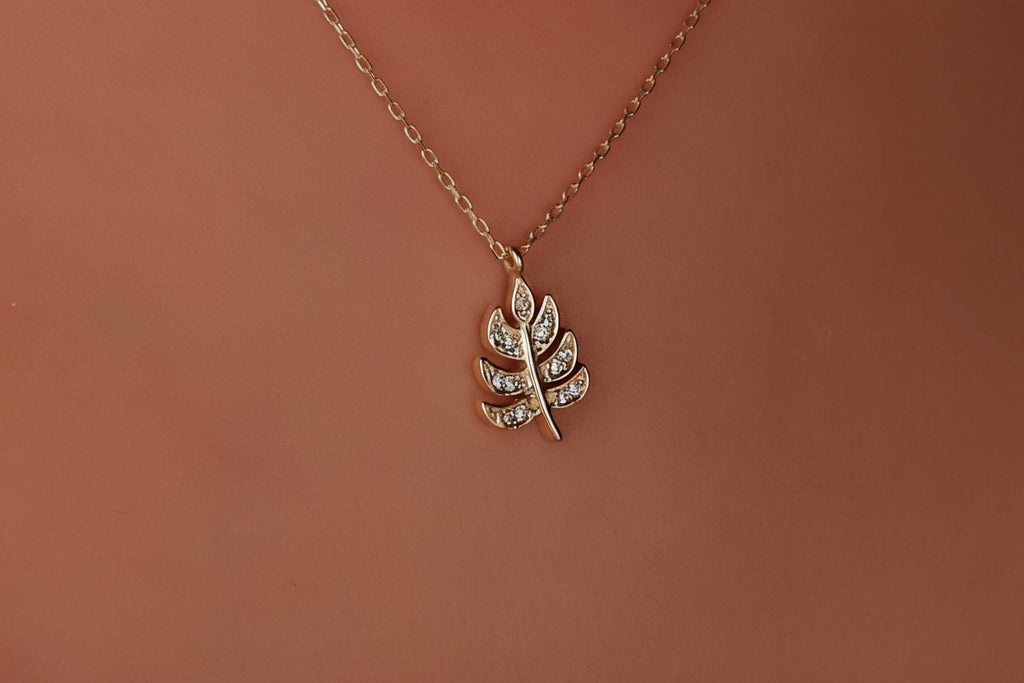 Radiant Jewel Diamond Leaf Pendant Necklace – Exquisite Monstera Leaf Design, Perfect Tropical Charm for Every Occasion