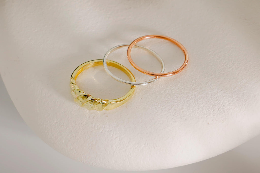 Bold & Chic Croissant Ring Set - 2 Twisted Bands & Statement Dome Ring, Elevate Your Style!