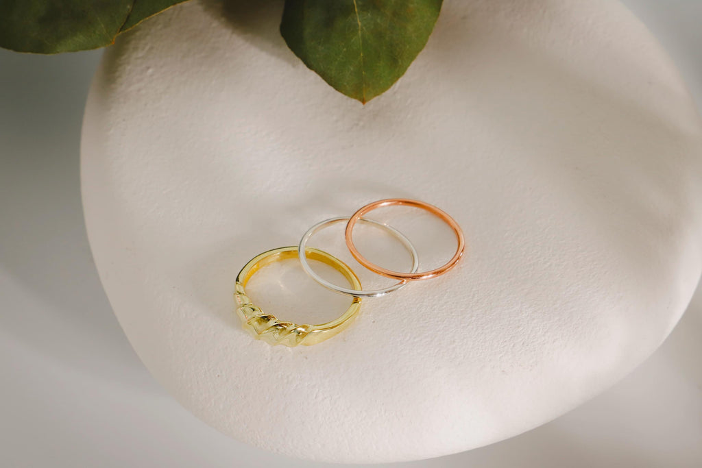 Bold & Chic Croissant Ring Set - 2 Twisted Bands & Statement Dome Ring, Elevate Your Style!
