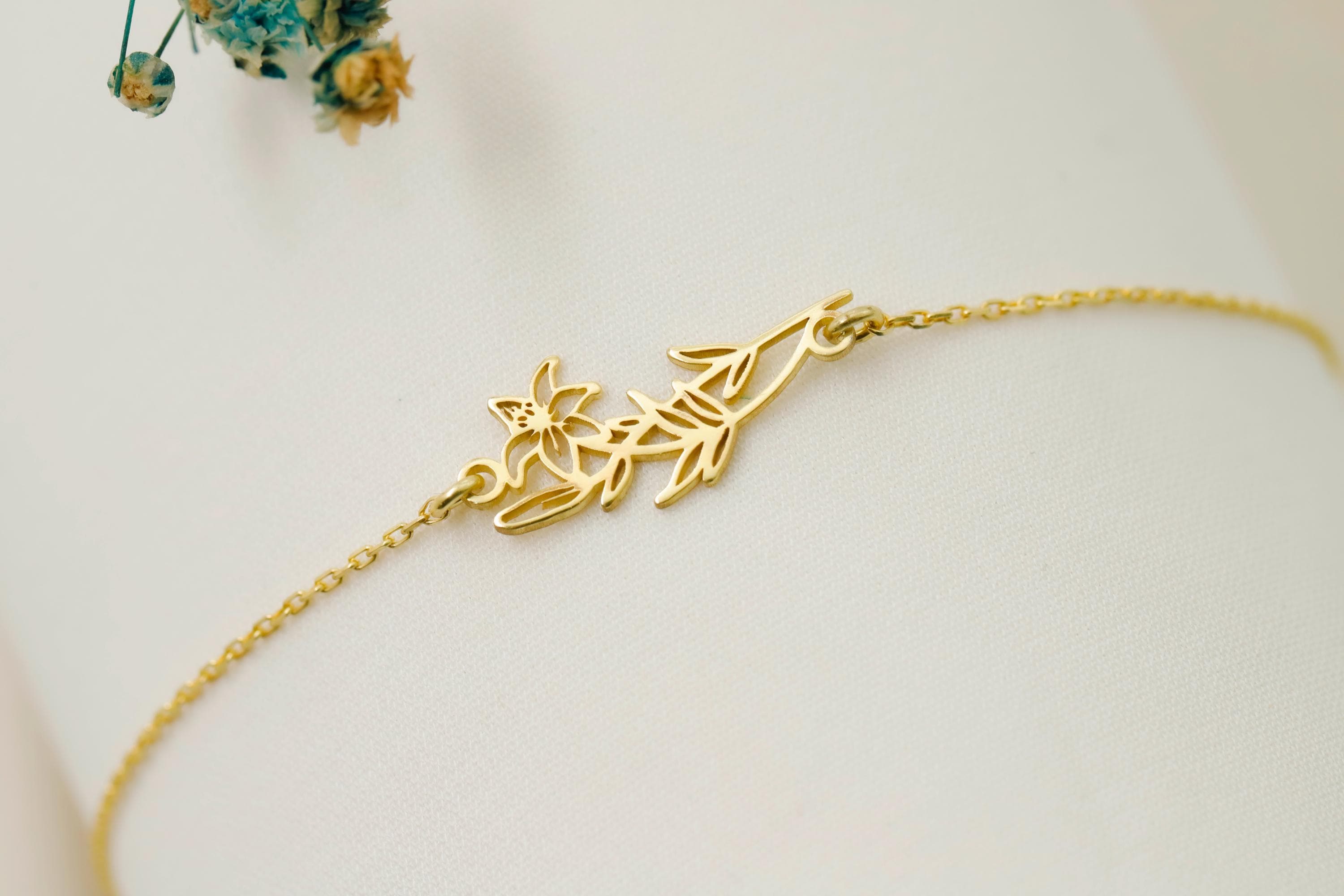 Personalized Sideways Birth Flower Necklace in 925 Sterling Silver
