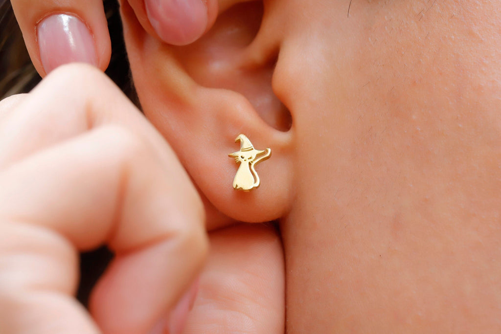 Witchy Vibes: Enchanting Cat Earrings for Spooky Style