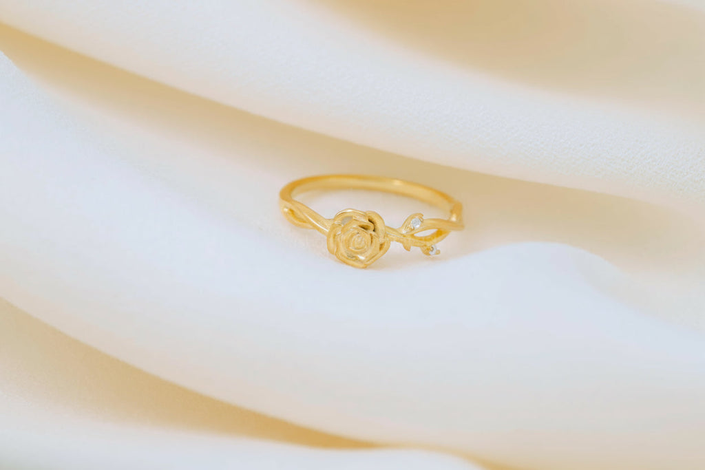 Personalized Birth Month Flower Rings – Celebrate Your Unique Story with Meaningful Floral Designs