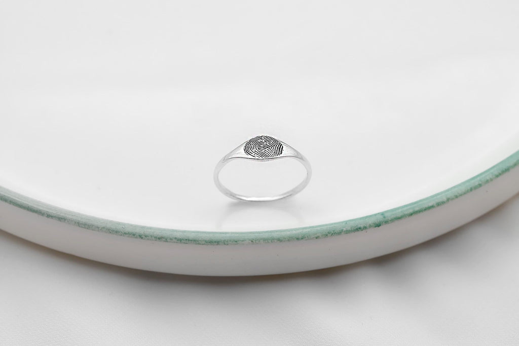Silver Fingerprint Ring | Unique Personalized Engraving | Meaningful Memorial Jewelry | Perfect for Cherished Memories