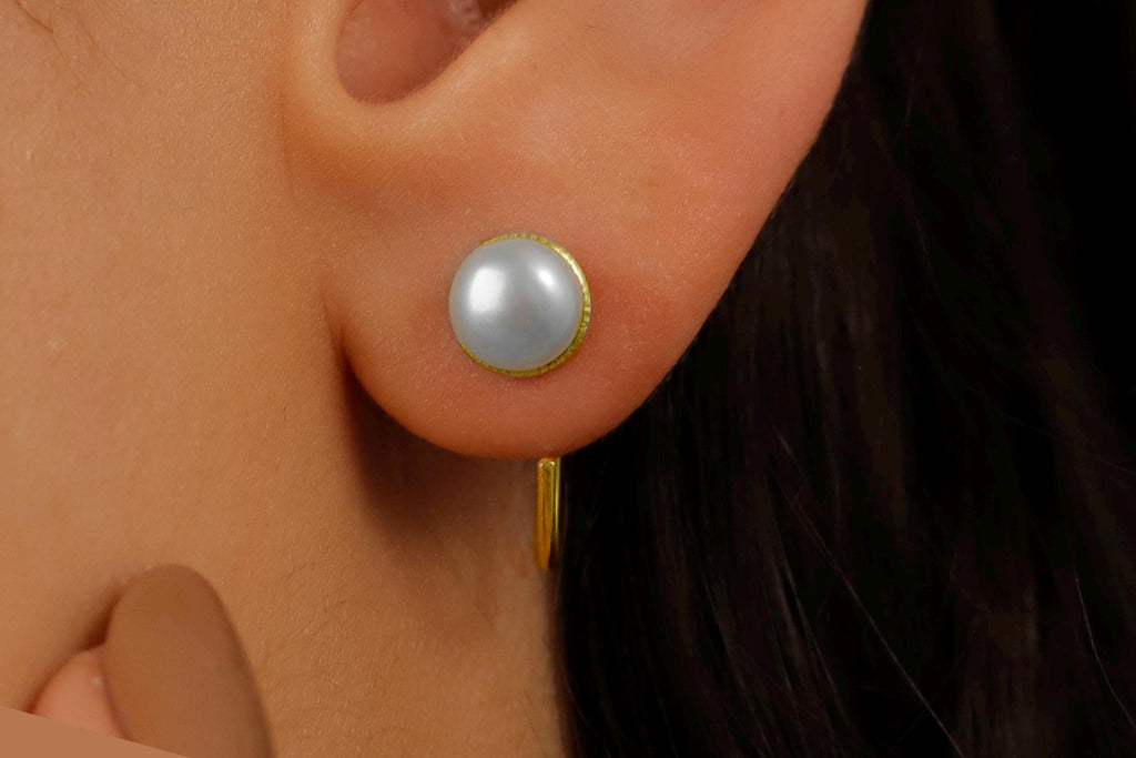 Elegant Pearl Stud Earrings - Perfect Wedding Gifts for Bridesmaids