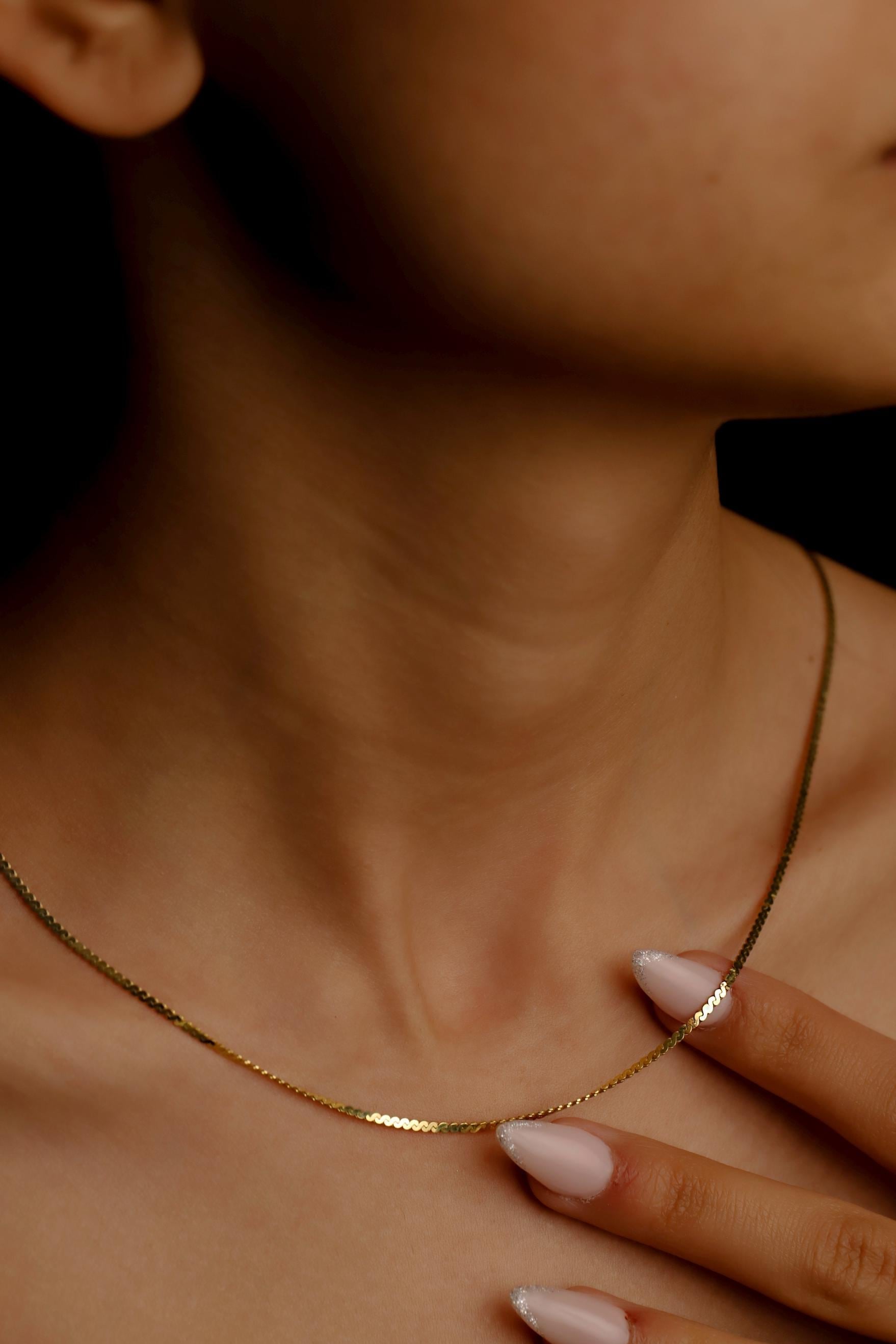 Shimmering Dainty Snake Chain Necklace - Elegant Italian Design in Silver, Gold & Rose Gold