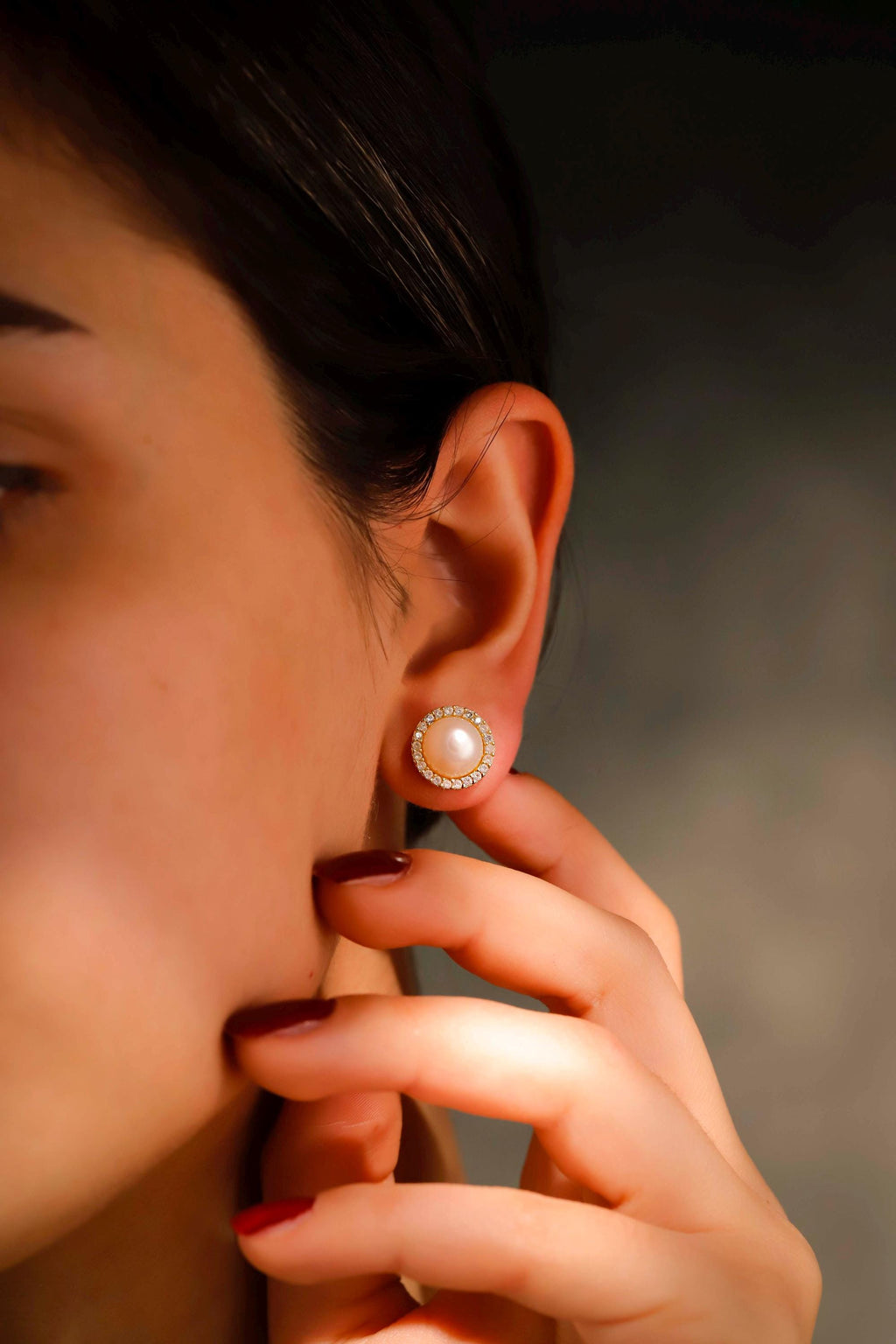 Elegant Sparkle Pave Earrings - Stunning Silver Pearl & Cubic Zirconia Studs