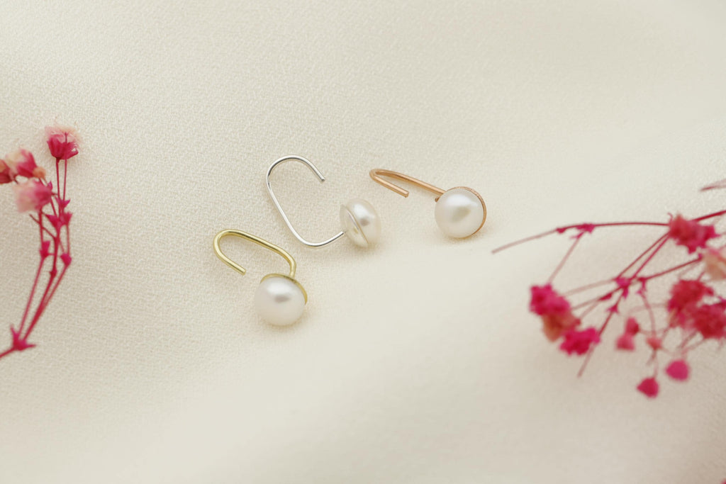 Elegant Pearl Stud Earrings - Perfect Wedding Gifts for Bridesmaids
