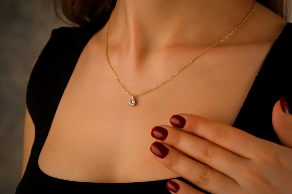 Dainty Diamond Teardrop Necklace in 925 Sterling Silver